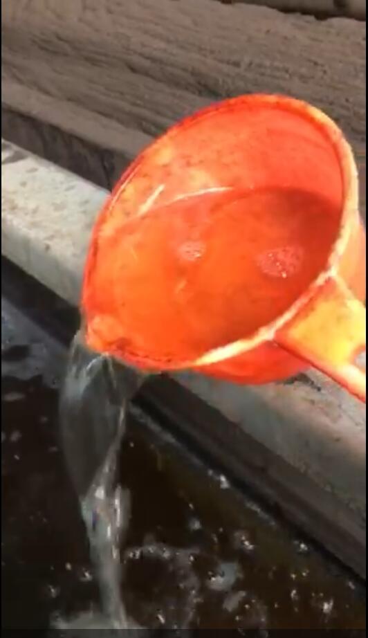 氣浮機設(shè)備出水，穩(wěn)定，清澈，不帶懸浮物